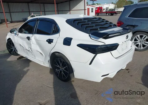2021 Toyota Camry Se z USA, uszkodzony, nr VIN 4T1T11AK2MU512949